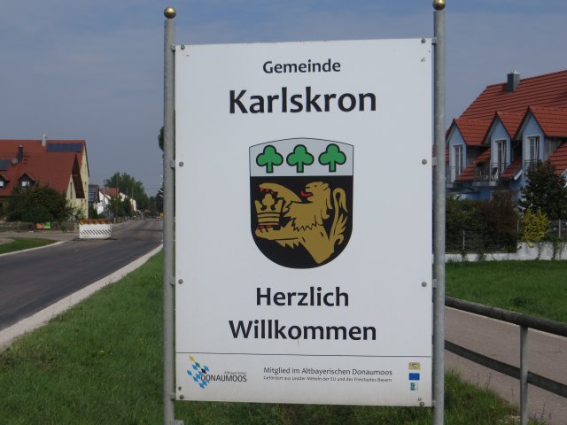 Ortseingangsschild_Karlskron_Herzlich_Willkommen